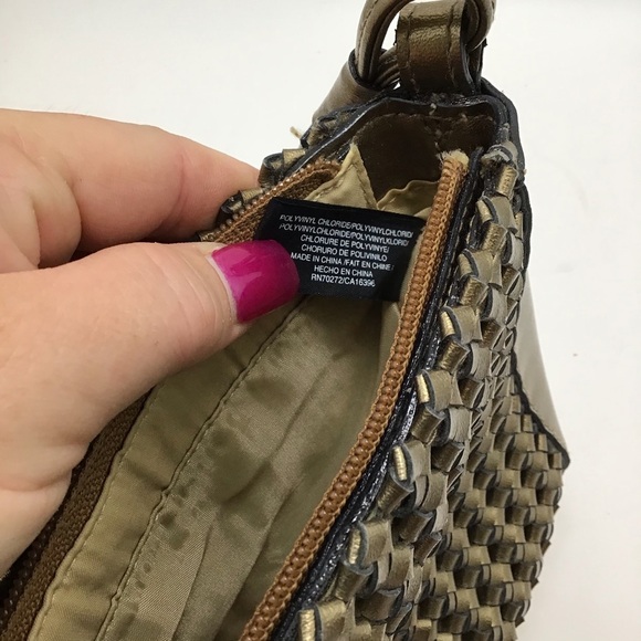 Liz Claiborne Gold Woven Small Crossbody Bag Purse - Picture 6 of 13